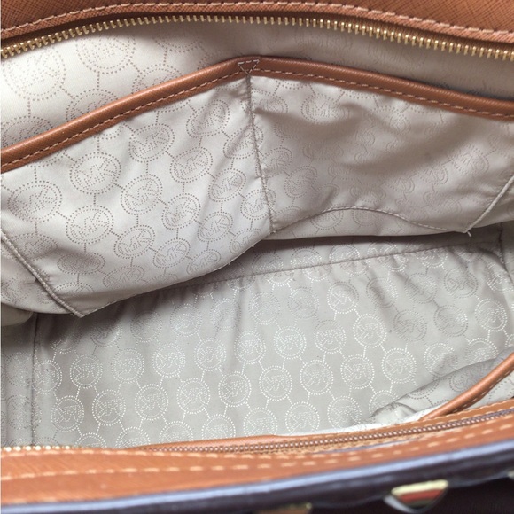 Michael Kors Selma Stud Large Brown Tote - Excellent Used Condition - Picture 12 of 16